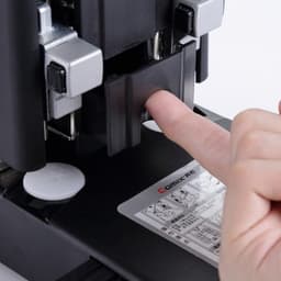 Paper Punch Heavy Duty Comix 150Sh Black B2925 - Image 3